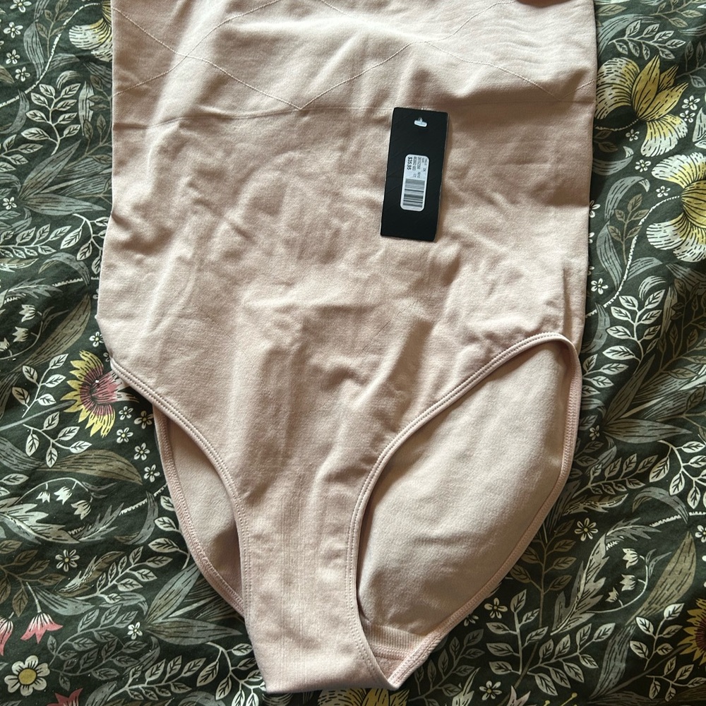 Nude beige shapewear underwear. O3